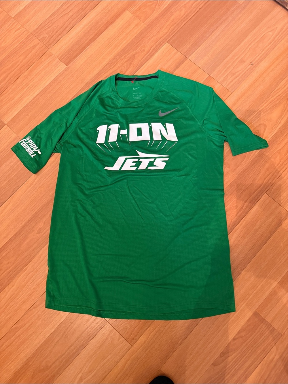 Nike Men’s Green 11-ON Jets Athletic Shirts